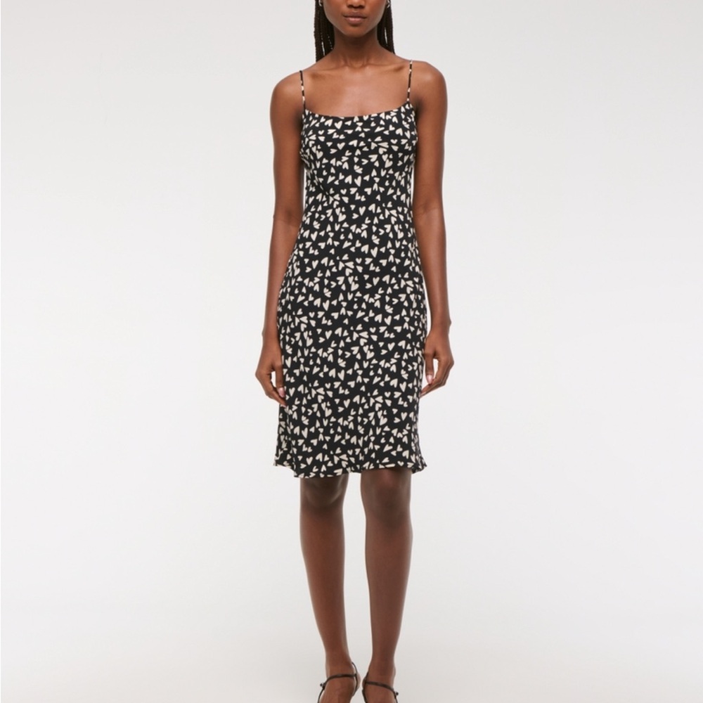 Abercrombie & Fitch Black and Cream Patterned Midi Dress